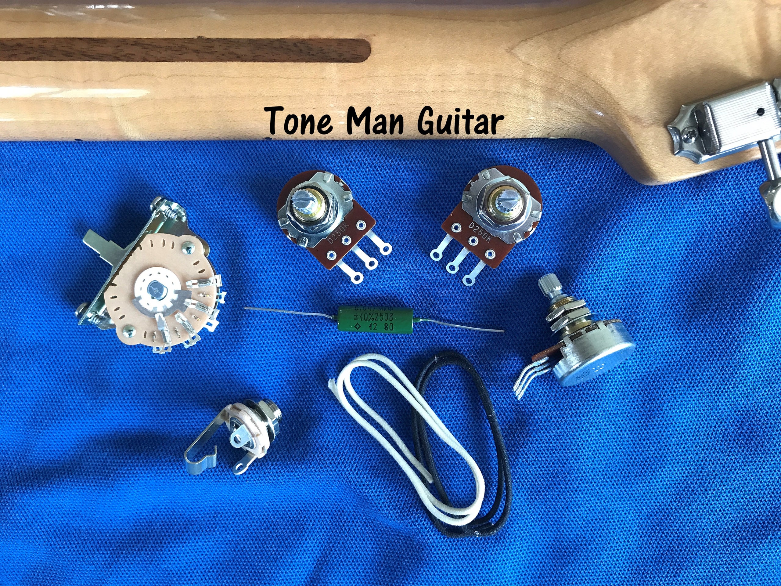 Fender Stratocaster wiring upgrade kit. PIO tone caps, 5 way
